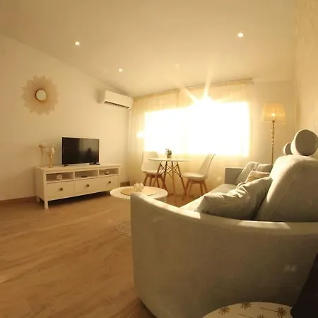 Апартаменты San Antonio - Estudio En La Playa De La Carihuela